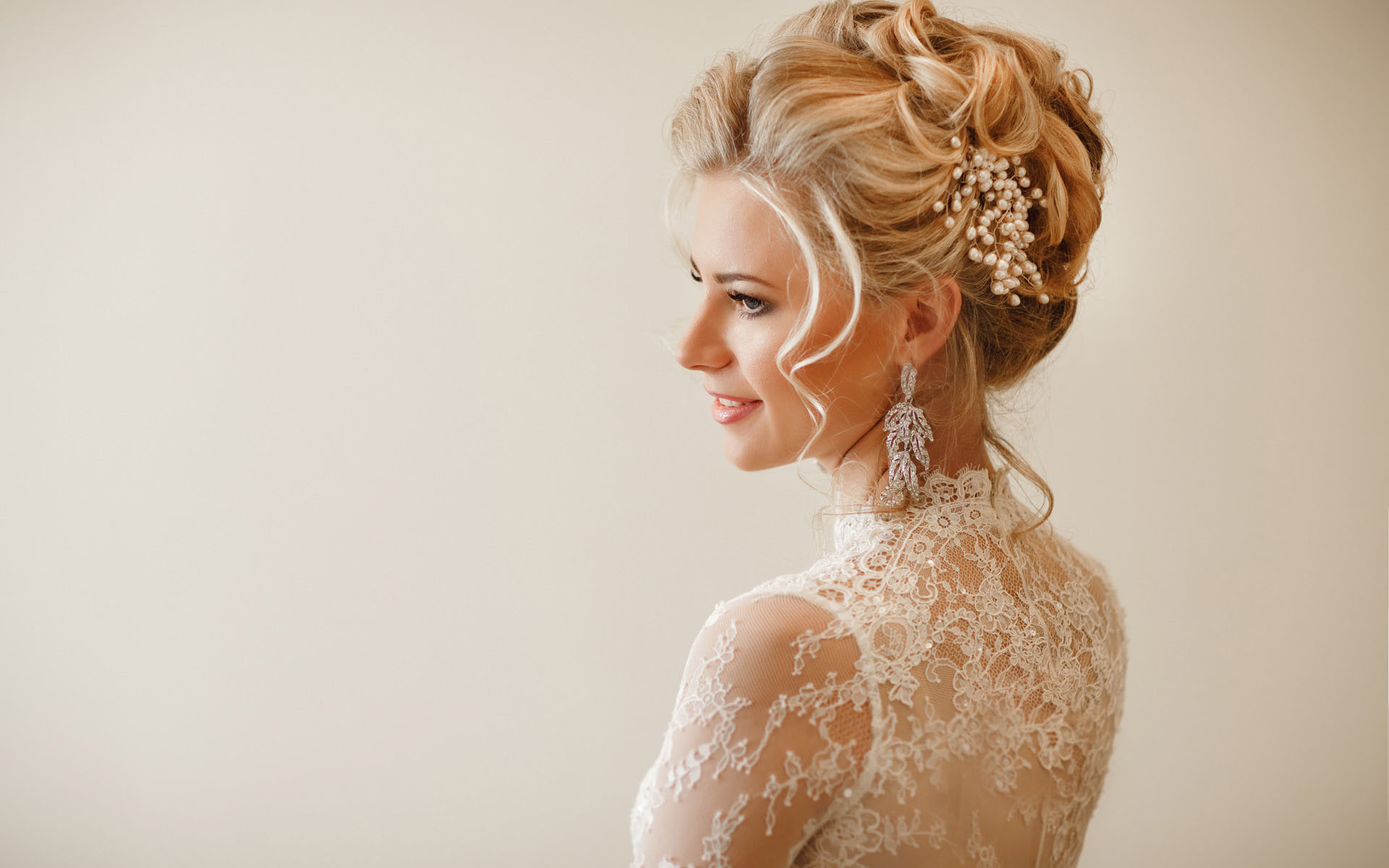 Hair And Makeup For Weddings
 Bridal Hair and Makeup Courses Wedding Hair & Makeup Courses