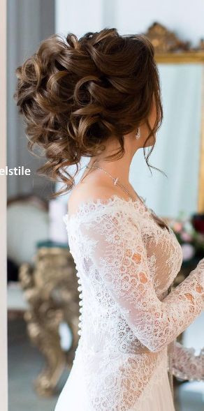 Hairstyles For Going To A Wedding
 30 ROMANTIC WEDDING HAIRSTYLES FOR LONG HAIR Trend To Wear