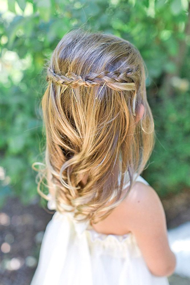 Hairstyles For Little Girls For Wedding
 33 Cute Flower Girl Hairstyles 2017 Update