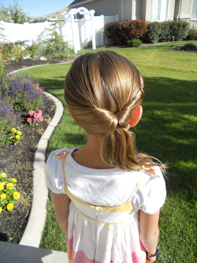 Hairstyles For Short Hair For Little Girls
 25 Little Girl Hairstyles you can do YOURSELF
