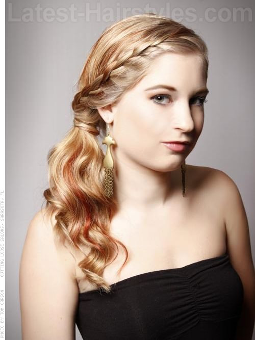 Hairstyles To The Side For Prom
 29 Prom Hairstyles for Long Hair That Are Gorgeous