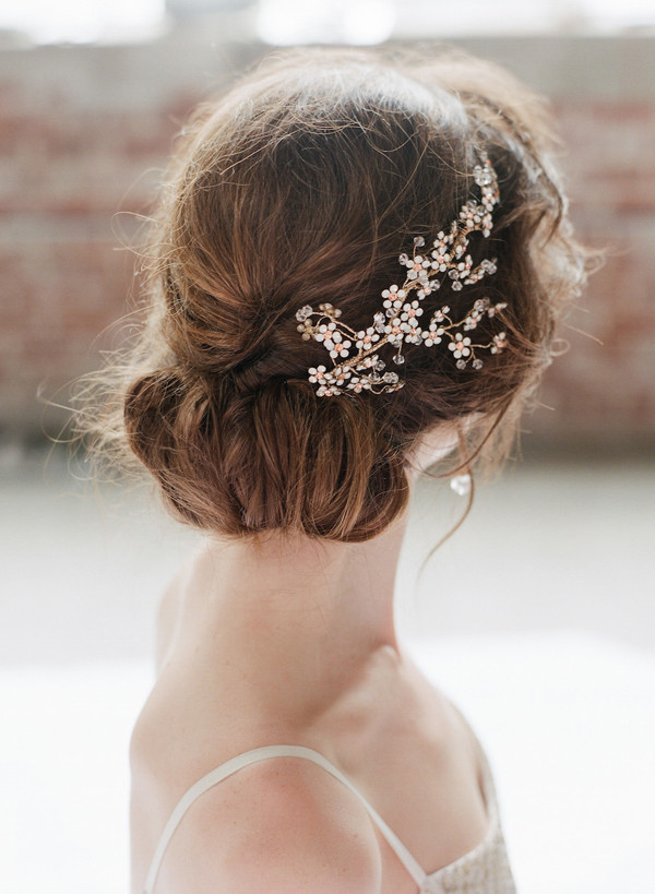 Hairstyles Updo
 25 Chic Updo Wedding Hairstyles for All Brides