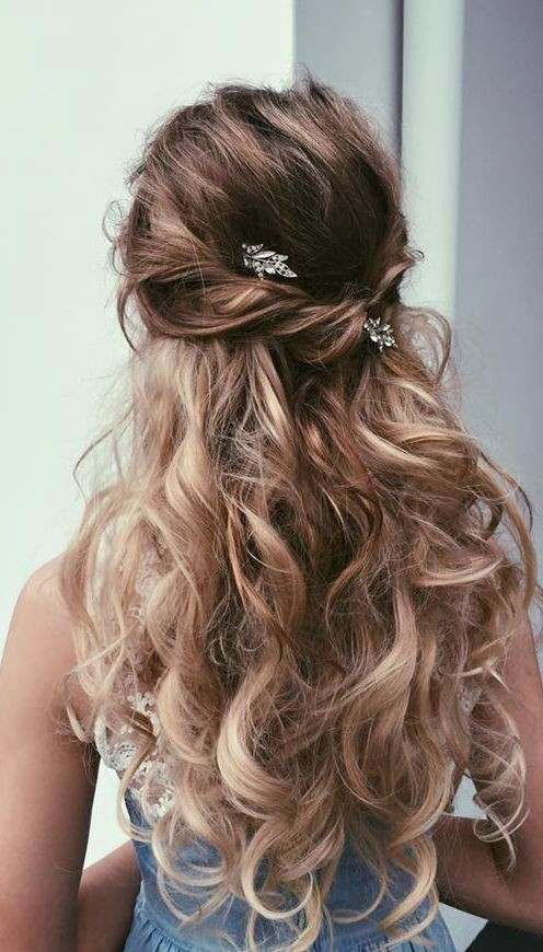 Half Up Prom Hairstyles
 18 Elegant Hairstyles for Prom 2020