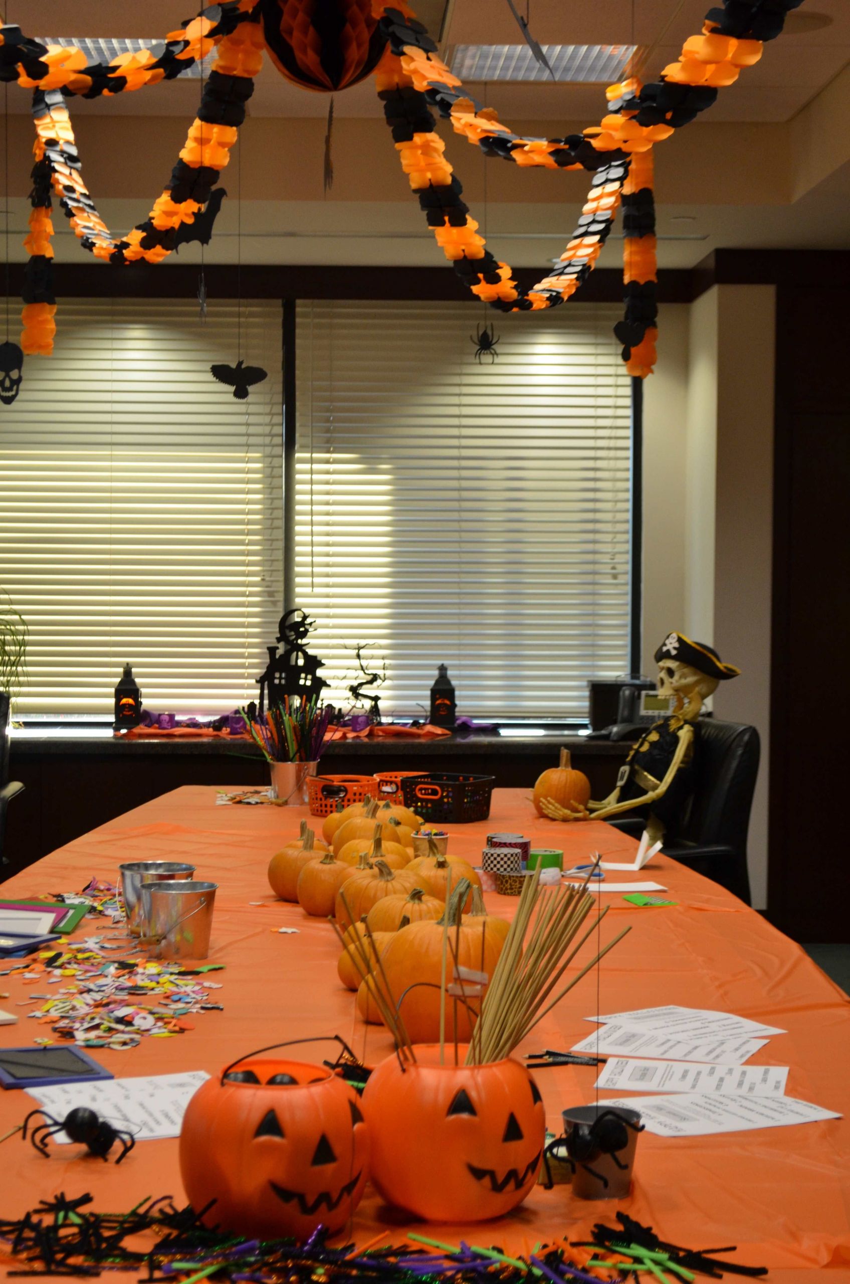 Halloween Decoration Ideas For Party
 Halloween decorations for an office by kidsposhparties