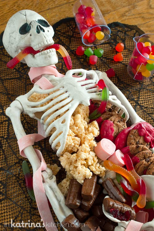 Halloween Party Desserts
 Halloween Dessert Table Skeleton
