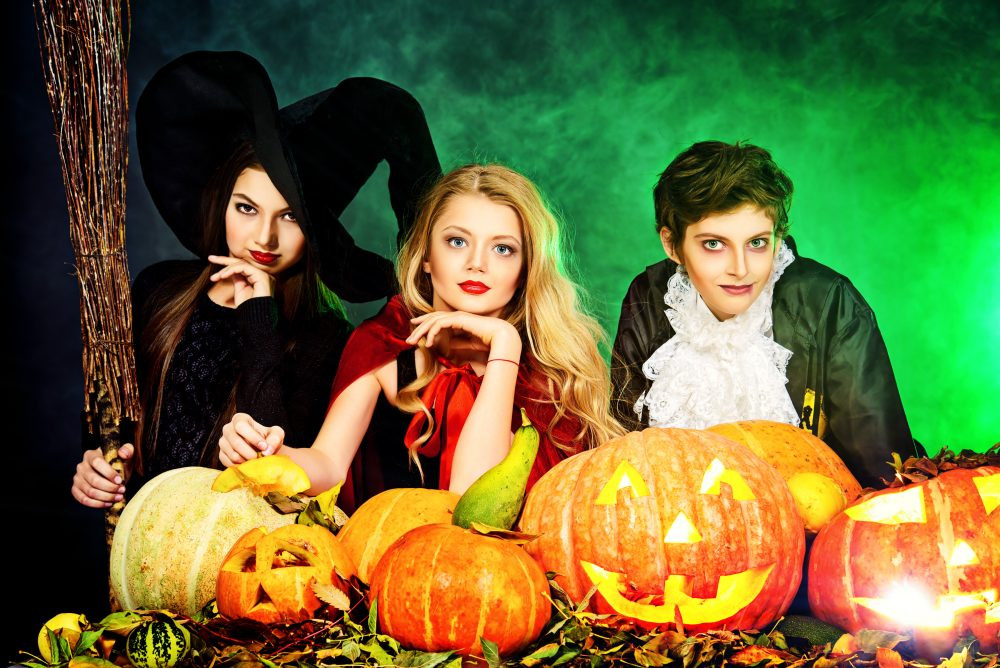 Halloween Party Ideas Teenagers
 30 Halloween Party Ideas for Adults Teenagers & Kids