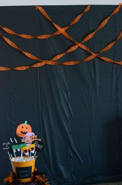 Halloween Party Photo Booth Ideas
 Things To Do on Halloween While Pregnant