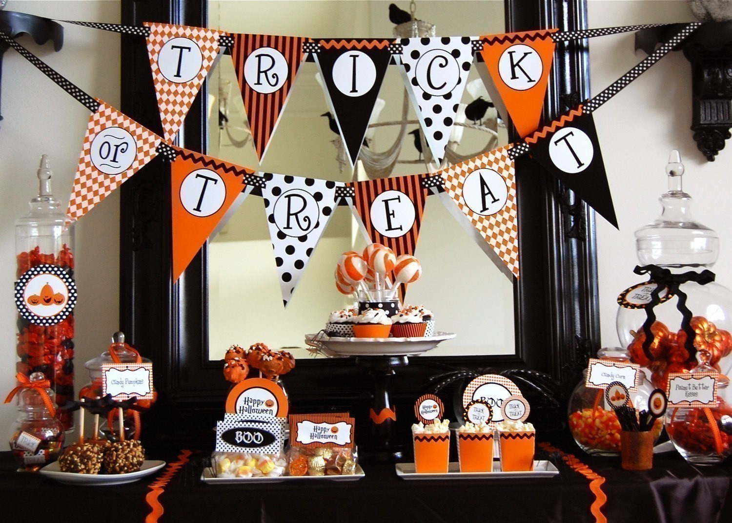 Halloween Party Table Ideas
 Halloween Trick or Treat Printable Party INSTANT DOWNLOAD