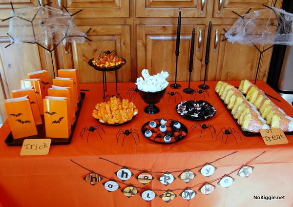 Halloween Party Table Ideas
 25 Halloween Party Decor Ideas