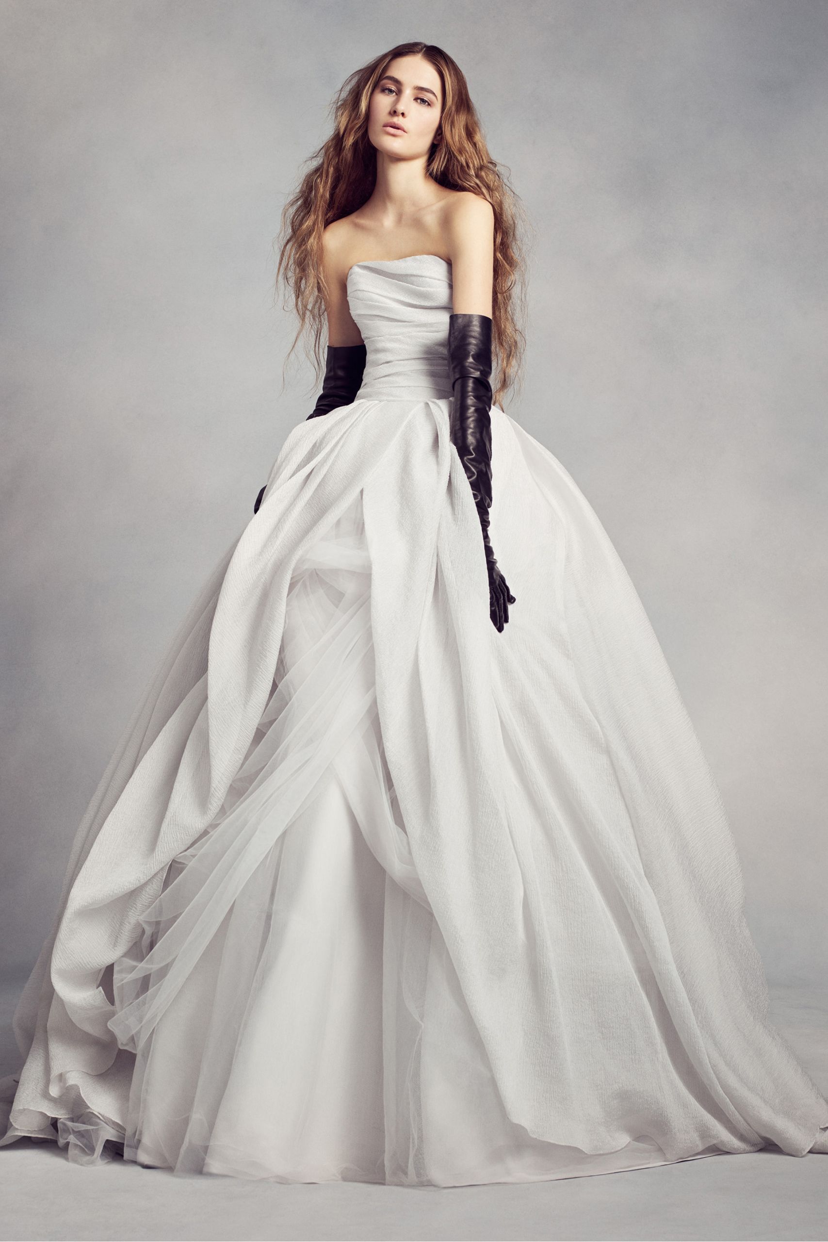 Halloween Wedding Dresses
 15 spooktacular wedding gowns that are perfect for the