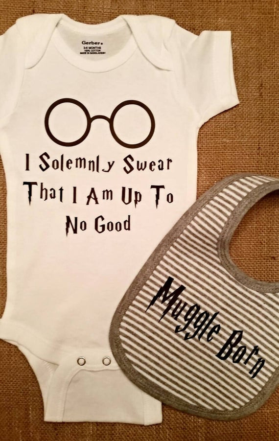 Harry Potter Baby Gift Ideas
 Harry Potter Baby Gift Set Harry Potter esie bib Baby