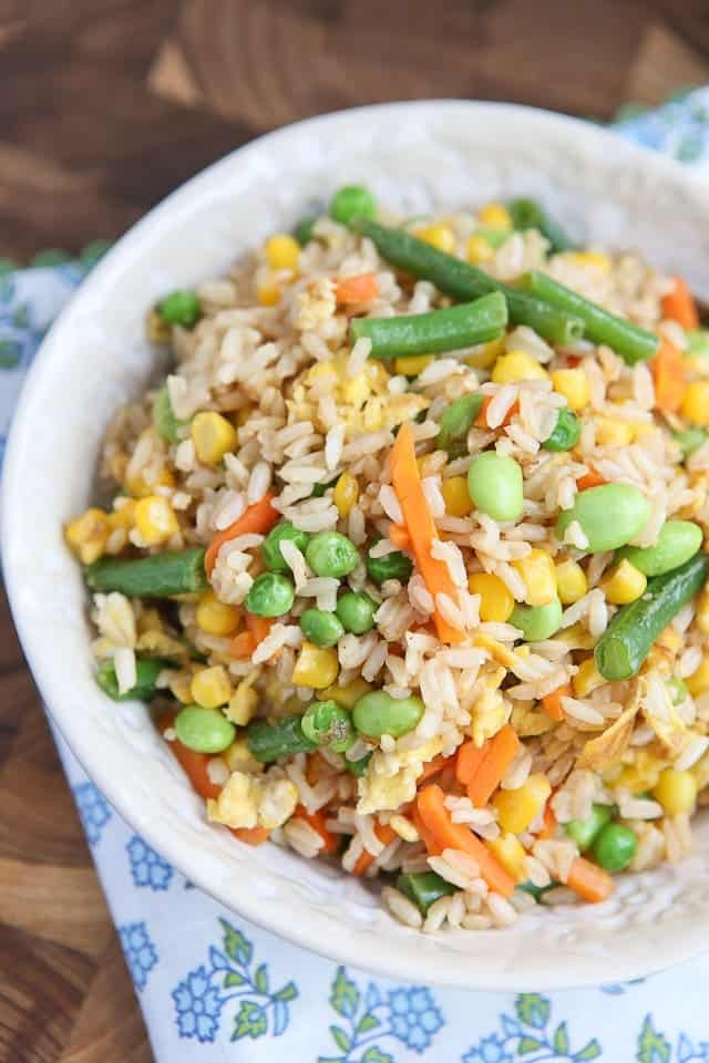 Healthy Vegetable Fried Rice
 5 Ingre nt Ve able Fried Brown Rice