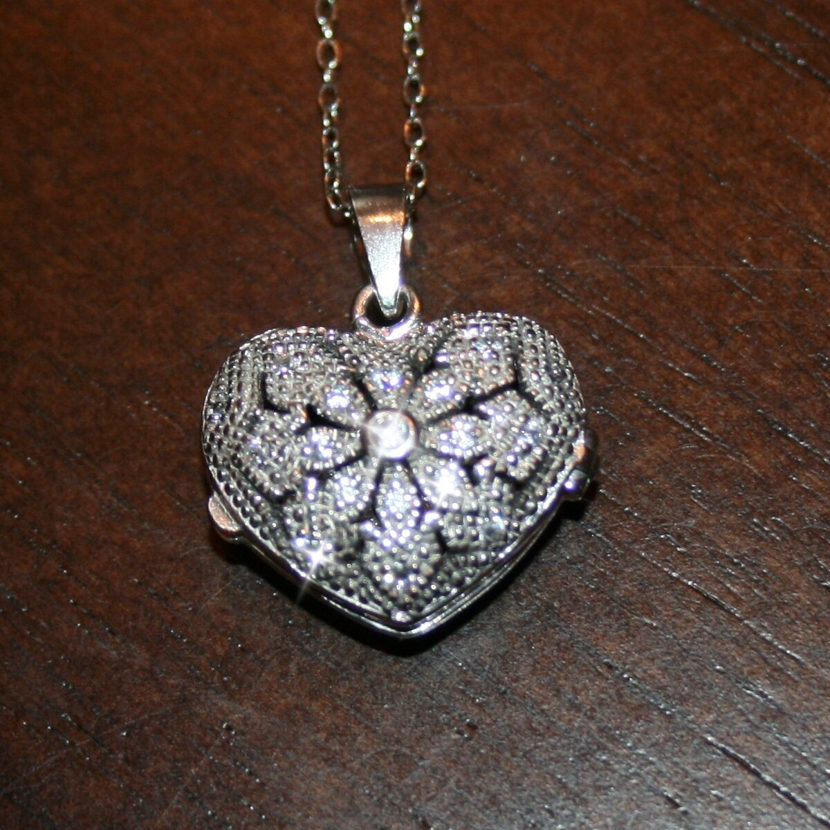 Heart Locket Necklace
 Diamond Alternatives Heart Locket Pendant Necklace 14k
