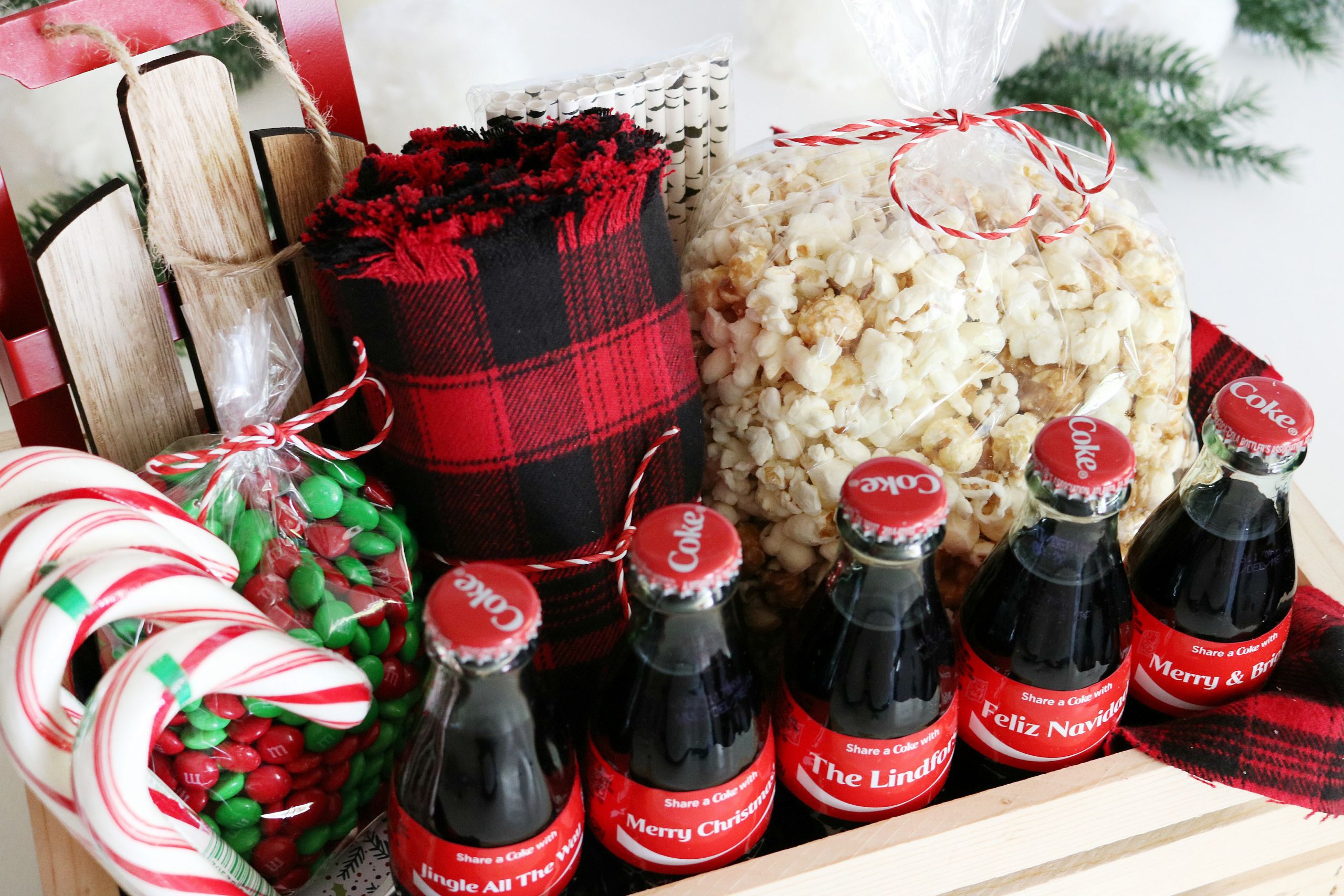 Holiday Gift Basket Ideas
 Coca Cola Christmas Gift Basket Idea Free Printable Tags