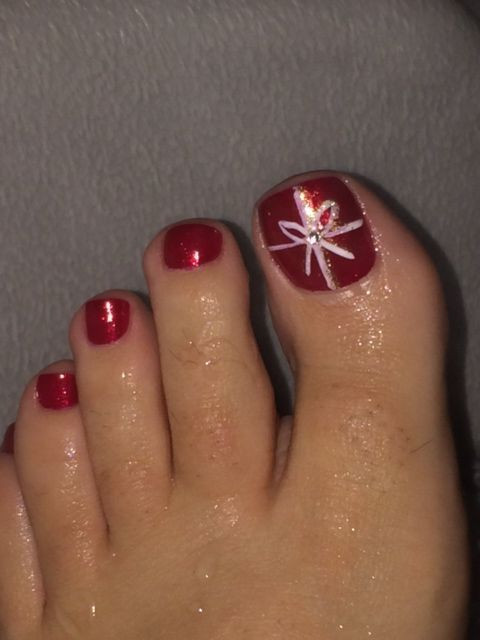 Holiday Toe Nail Designs
 55 best Mistle Toes for the holiday images on Pinterest