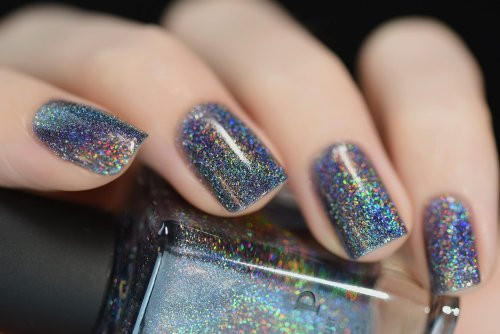 Holographic Glitter Nails
 holographic glitter nail polish