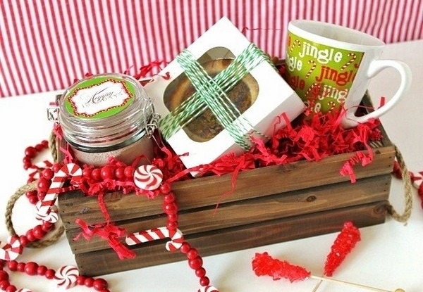 Homemade Holiday Gift Basket Ideas
 Christmas basket ideas – the perfect t for family and