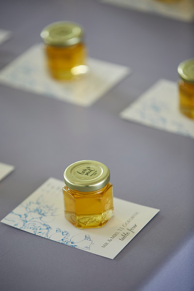 Honey Jar Wedding Favors
 Homemade DIY Honey Jar Wedding Favor Ideas that are inspired