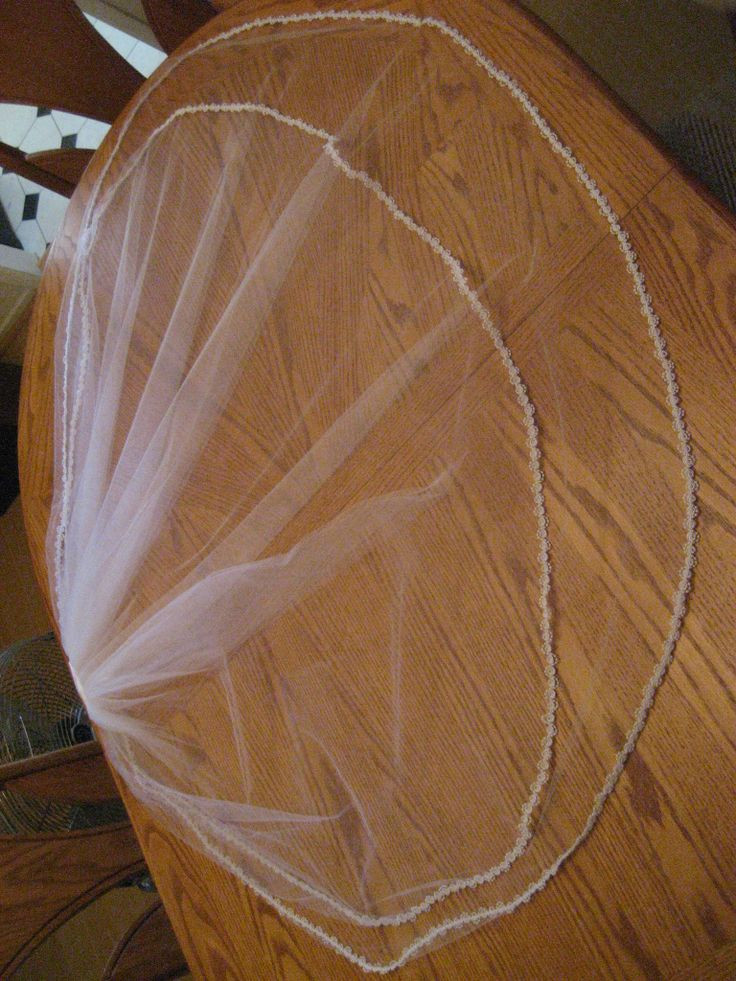 How Do You Make A Wedding Veil
 31 best images about How to Make a Veil on Pinterest