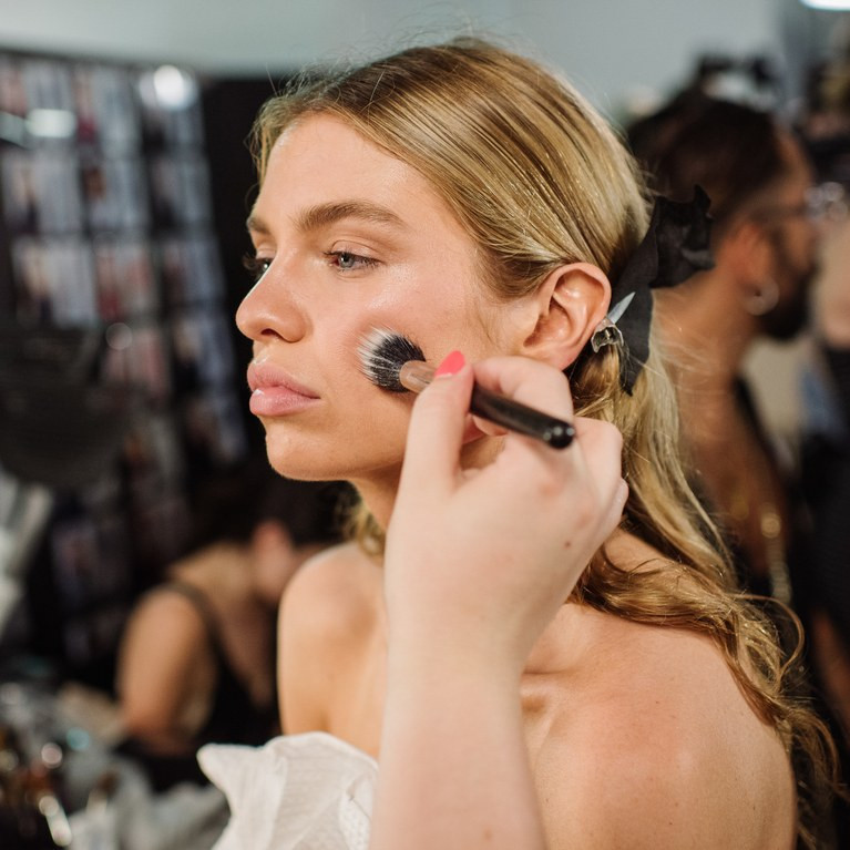 How Much To Tip Makeup Artist For Wedding
 45 Best Foundation Tips From Makeup Artists