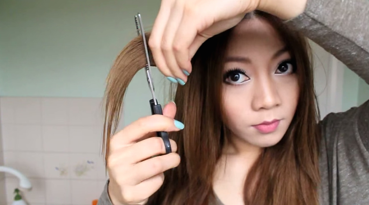 How To Cut Your Own Hair Women
 8 tutorials that make DIY haircuts look super easy