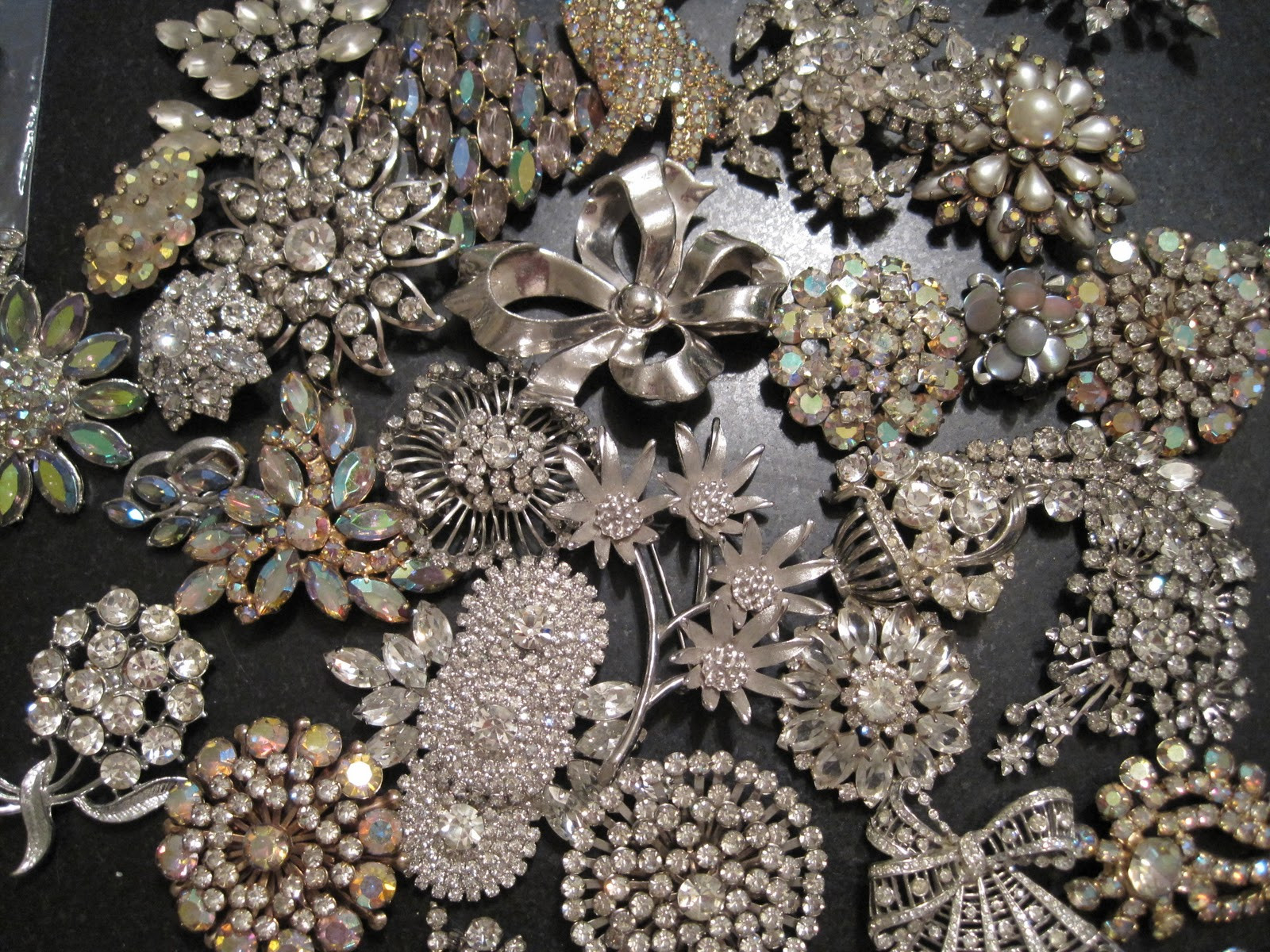 How To Make Brooches
 My Creative Bliss Brooch Bouquet