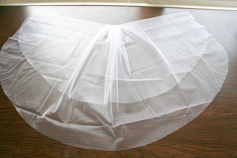 How To Make Your Own Wedding Veil
 Make your own wedding veil