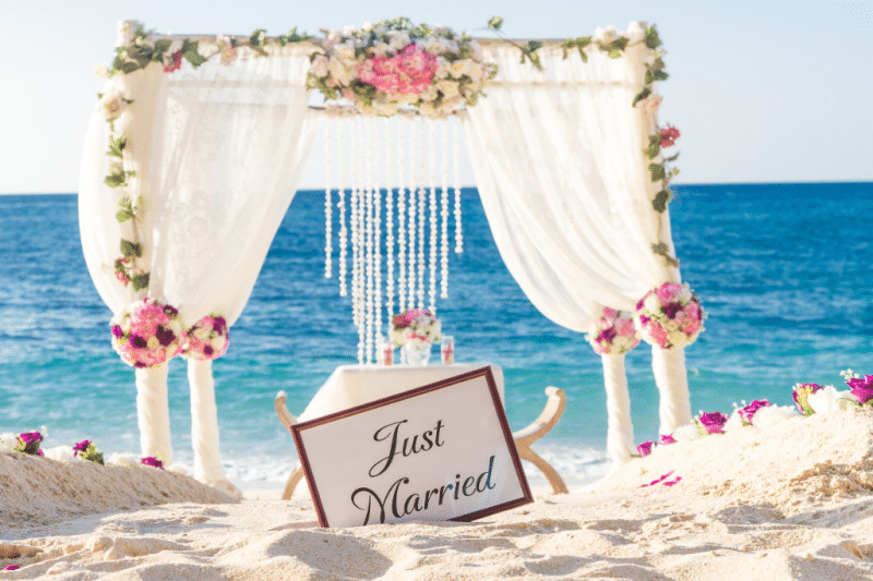 How To Pick A Wedding Theme
 Latest Lovers Key Beach Weddings