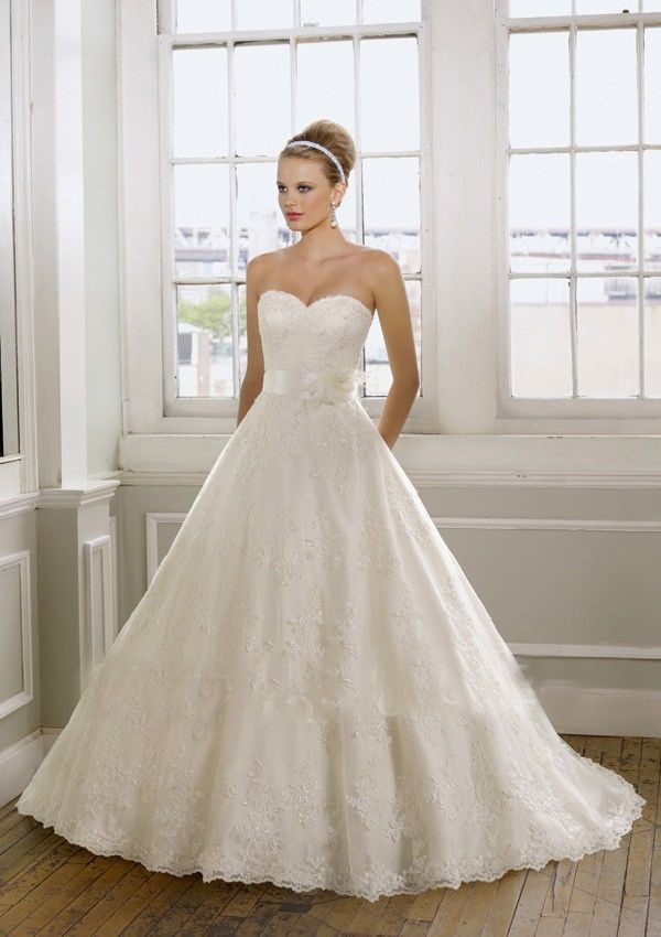 How To Sell A Wedding Dress
 2015Hot Selling White Lace Ball Gown Wedding dresses Bride