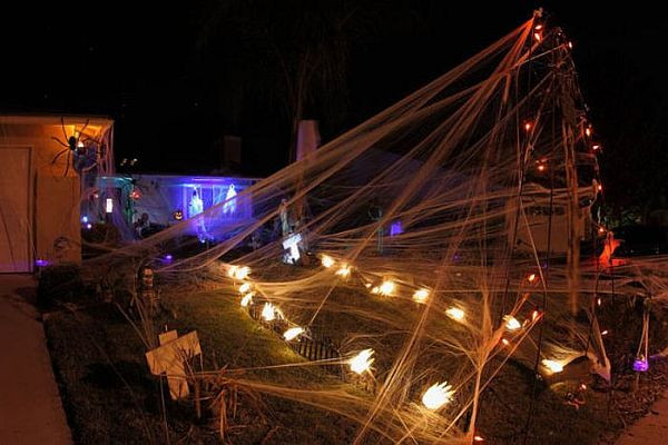 Ideas For Halloween Party In Backyard
 13 Halloween Front Yard Decoration Ideas