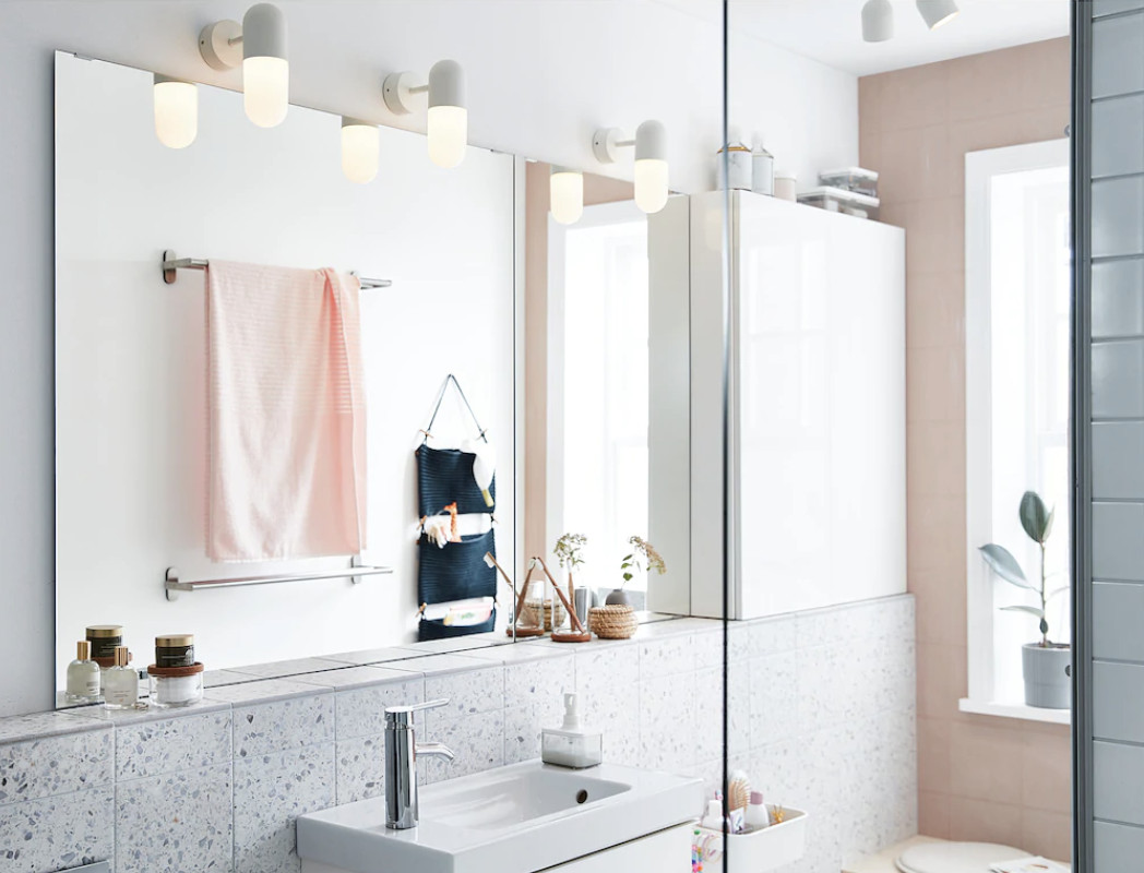 Ikea Small Bathroom
 These Ikea bathroom lighting ideas make a small space feel