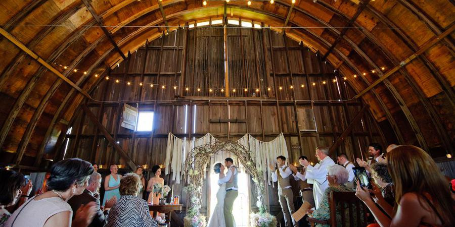 Illinois Wedding Venues
 Barn at Allen Acres Weddings
