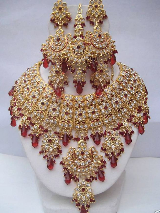 Indian Bridal Jewelry Sets
 WONDERFUL WEDDINGS Traditional Hindu Bridal and Groom Wear