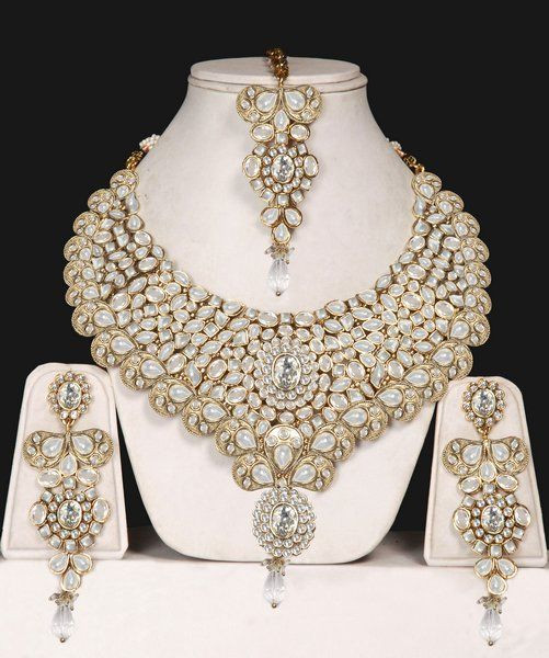 Indian Bridal Jewelry Sets Online
 9 Indian Wedding Bridal Jewelry Sets