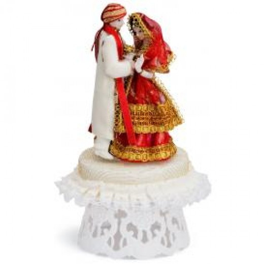 Indian Wedding Cake Toppers
 The Wedding Cake Topper A Personal and Artistic Choice