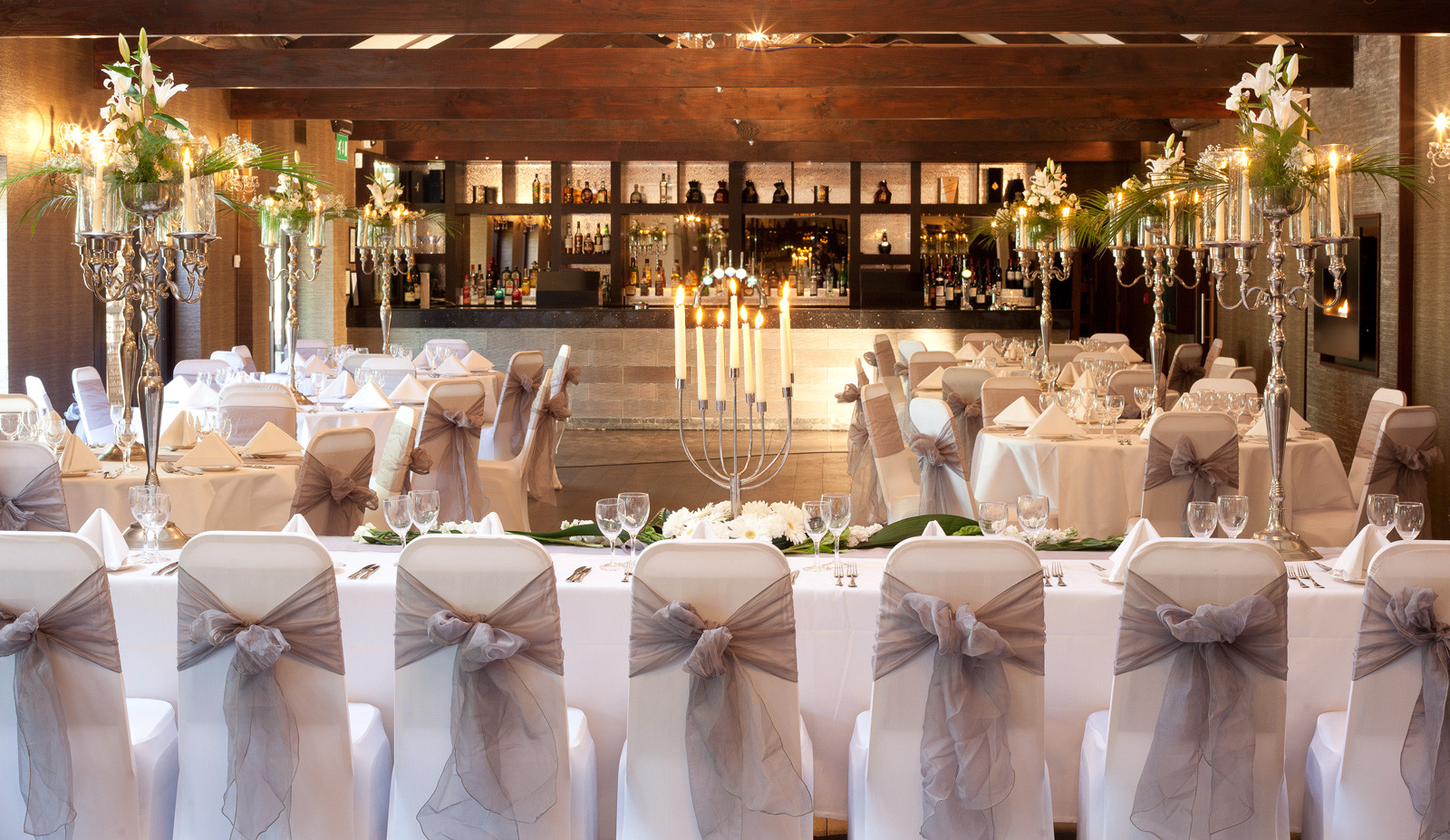 Inexpensive Wedding Venues
 Tips to arrange a Wedding in an Inexpensive Venue in