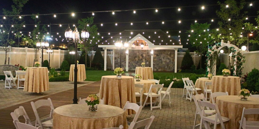 Inexpensive Wedding Venues In Ny
 Turn your Queens dream wedding into reality at these 10