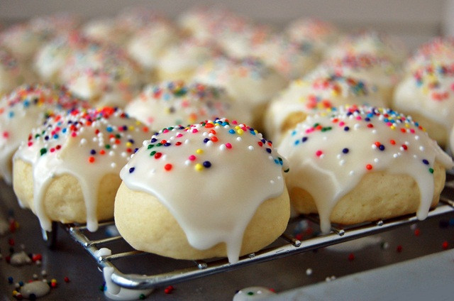 Italian Anise Cookies Recipe
 Auntie Mella’s Italian Soft Anise Cookies – The Apron Archives