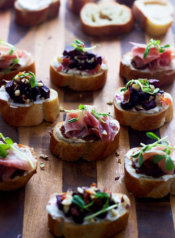 Italian Appetizers For Party
 Goat Cheese and Prosciutto Crostini