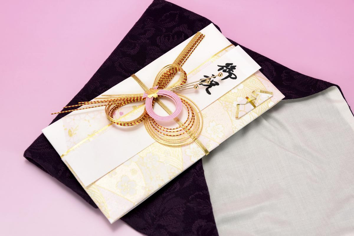Japanese Wedding Gifts
 Japanese Wedding Traditions That are Truly e of a Kind