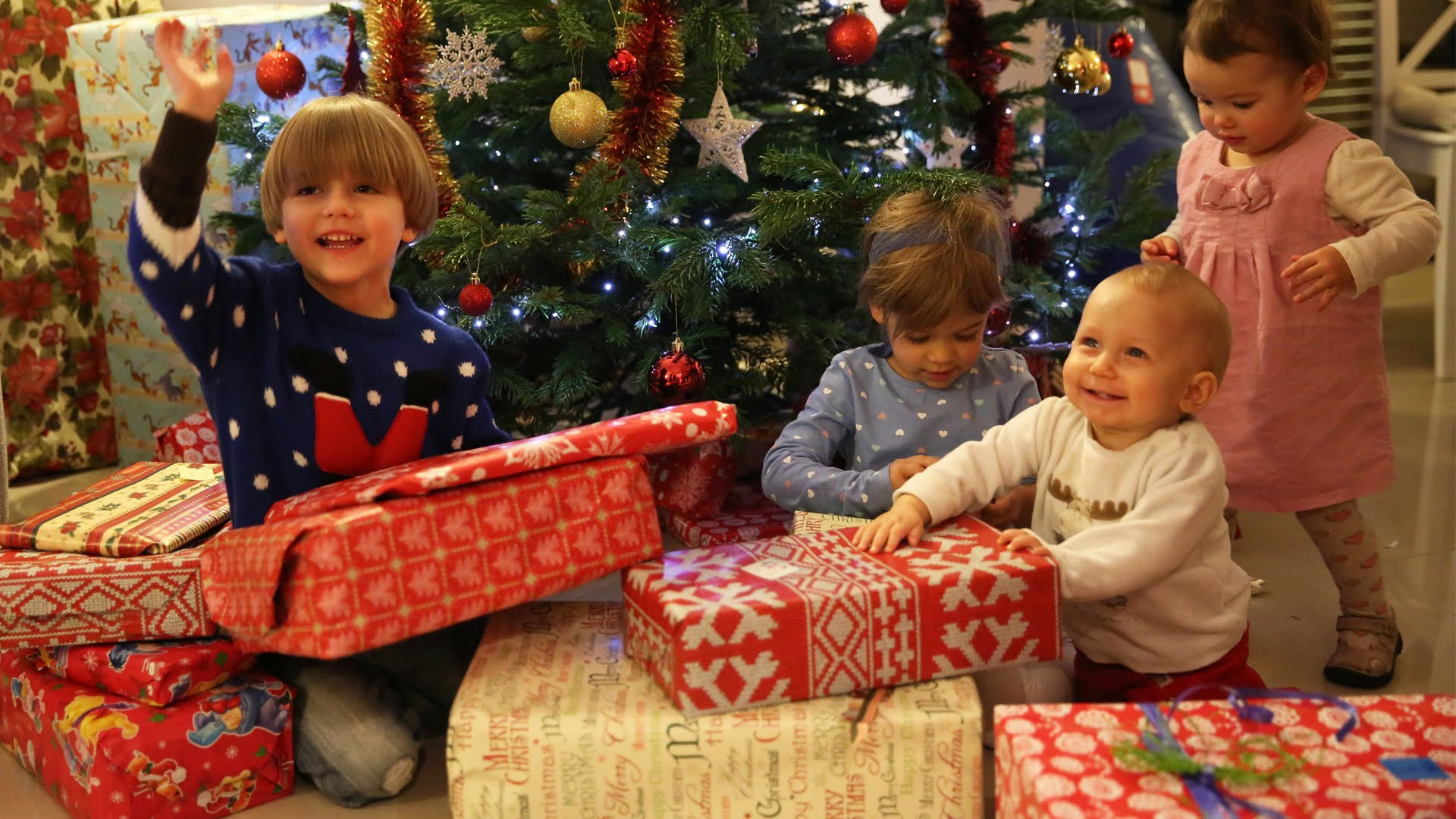 Kids Christmas Gifts
 Telstra Study Smartphones Top Aussies Christmas Wish