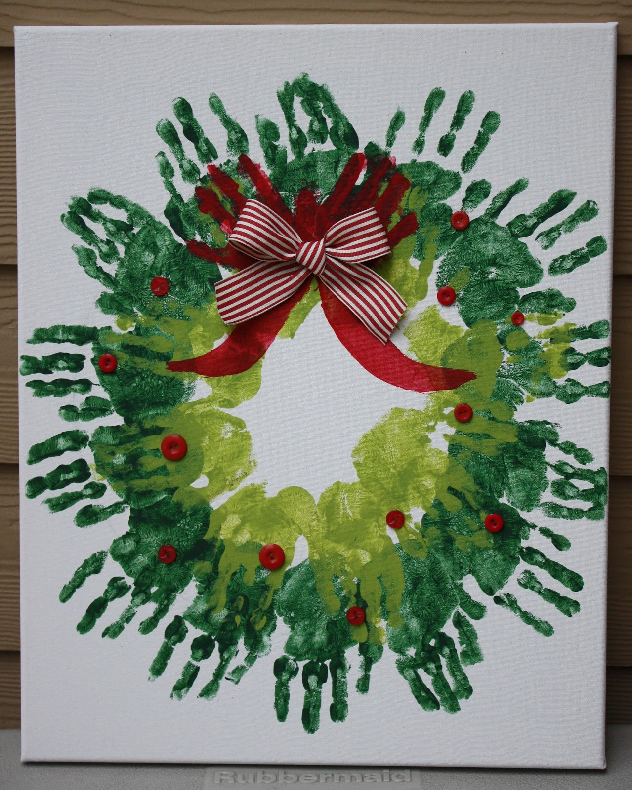 Kids Hand Print Craft
 Risa s Pieces of Art Handprint Christmas Wreath