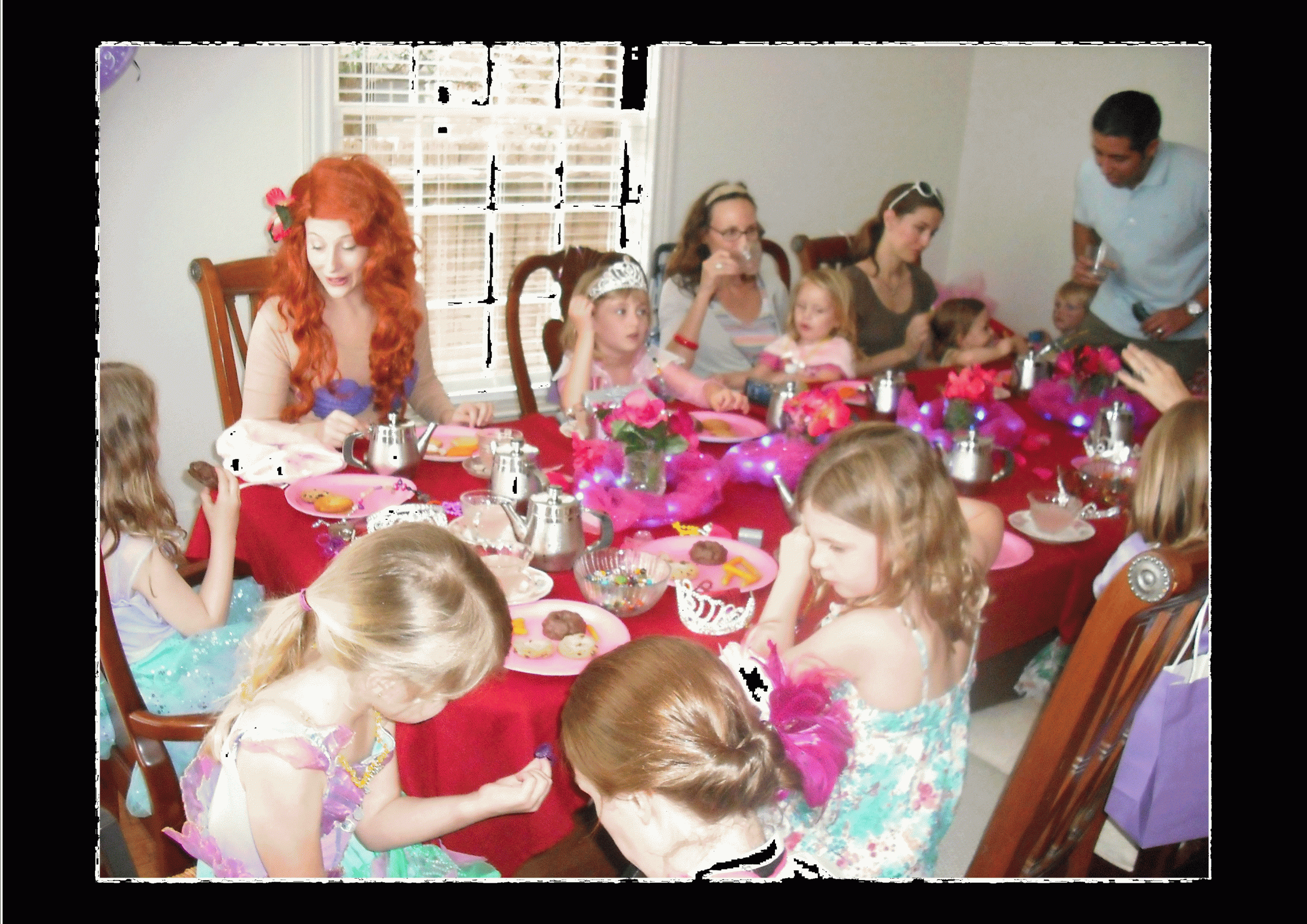 Kids Party Houston
 Houston Texas Kids Party Experts costumed characters