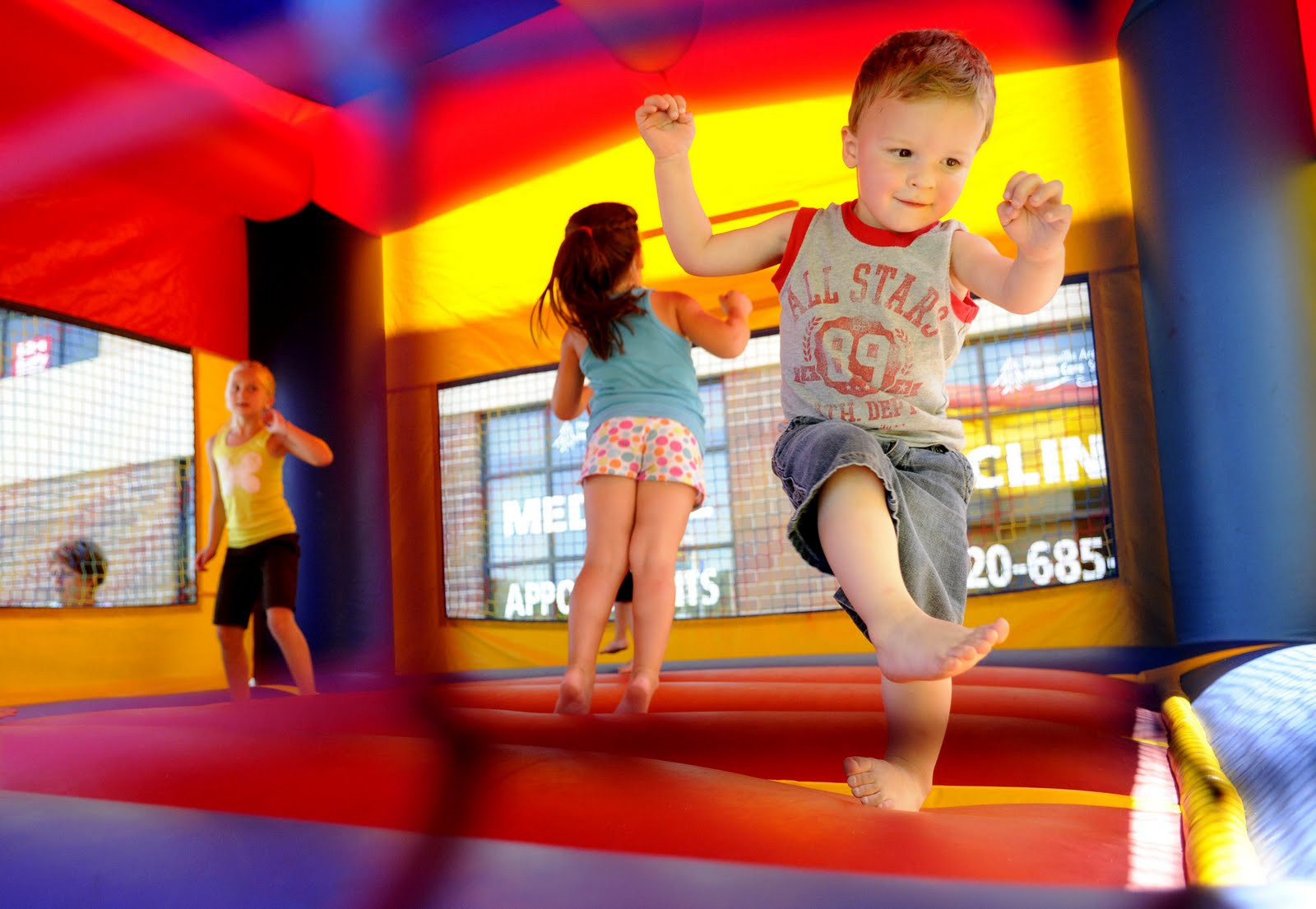 Kids Party Jump
 Inflatable Bounce House Safety Tips