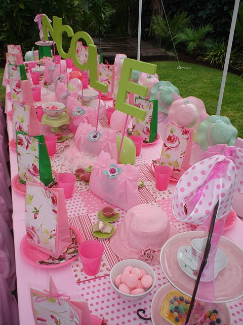 Kids Tea Party Birthday
 iCafe Woman Moderne April Showers Bring May Tea Parties