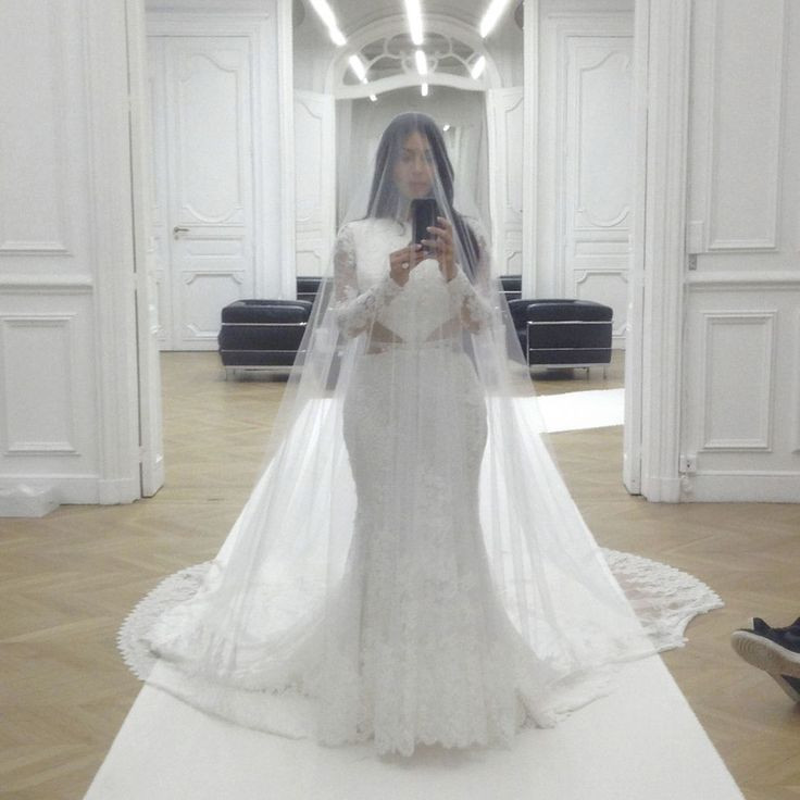 Kim Kardashian Wedding Veil
 44 best Kim Kardashian West Selfish images on Pinterest