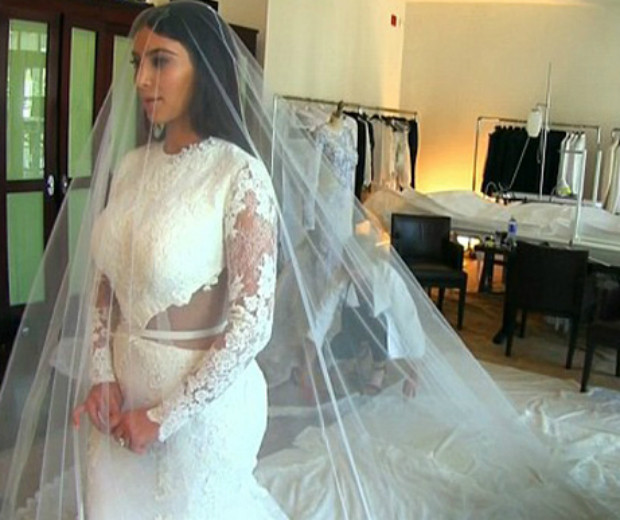 Kim Kardashian Wedding Veil
 Kim Kardashian s Wedding Dress Fitting Went Like This