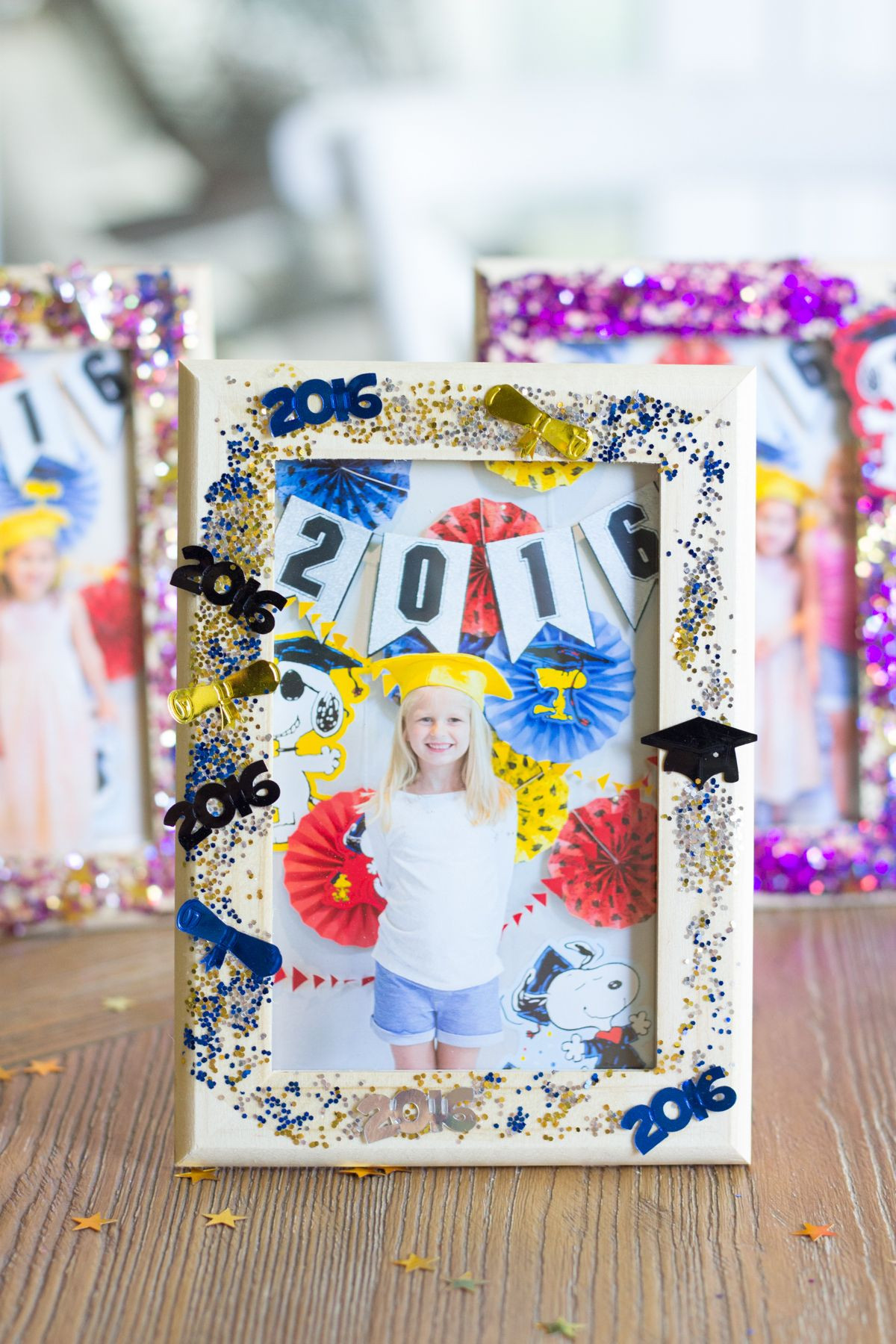 Kindergarten Graduation Party Ideas
 DIY Glittered Graduation Frames