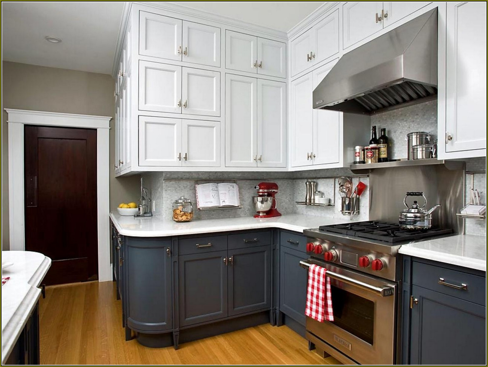 Kitchen Cabinet Color Ideas
 15 Tips To Add Decorative Accents To Your Kitchen