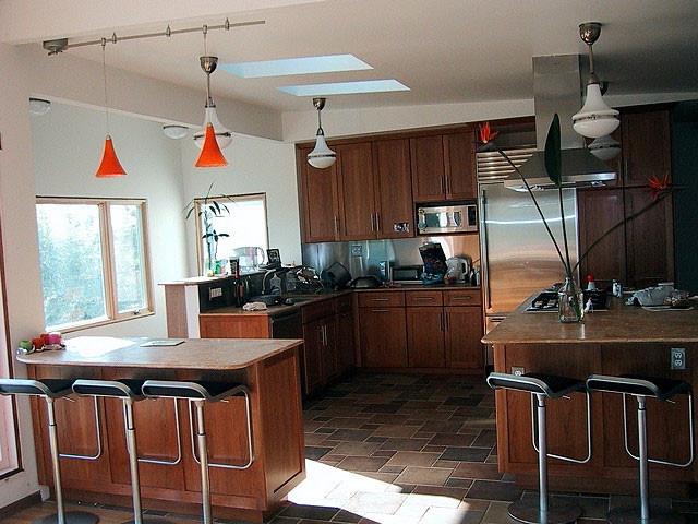 Kitchen Remodeling Costs
 5 Ways to Keep Kitchen Remodeling Costs Down